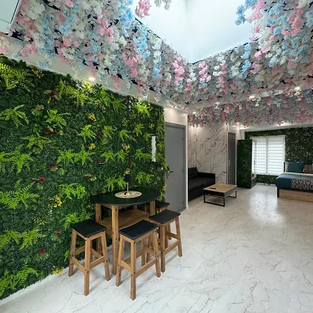 With Jacuzzi * Lille