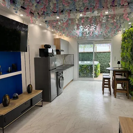 아파트 With Jacuzzi