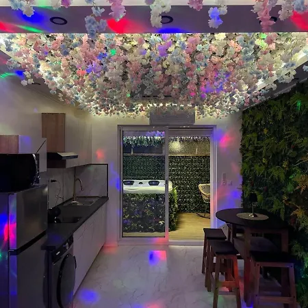 With Jacuzzi 아파트 릴